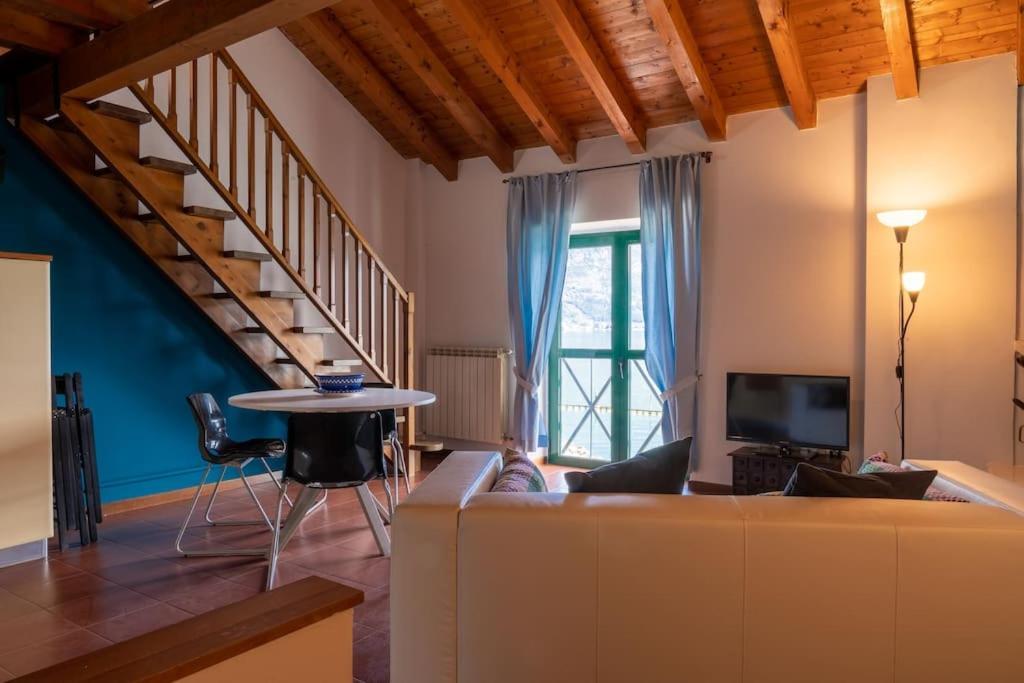 Corte Filanda Lake View Clusane Exterior photo